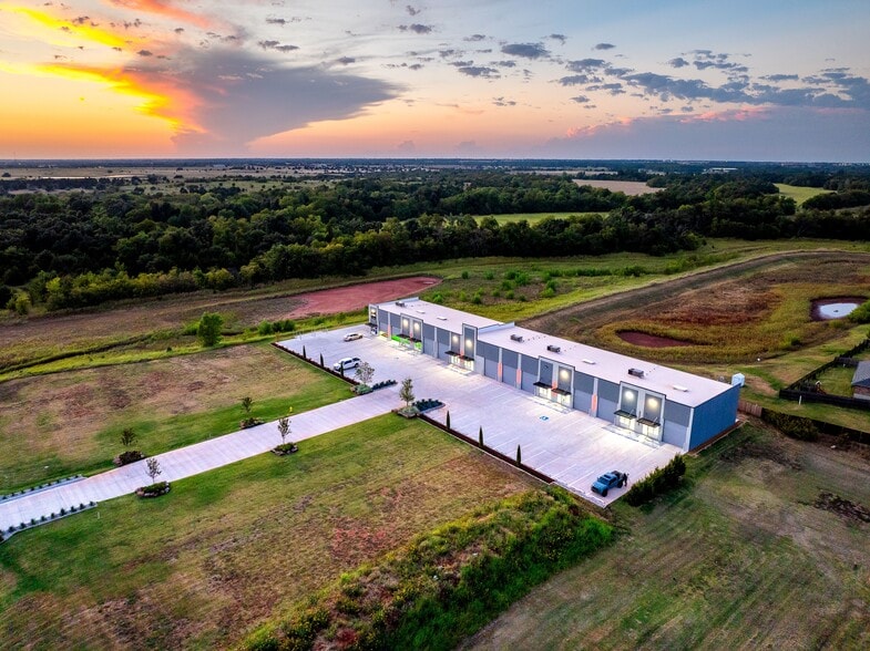 More Photos Of 4009 NW 164th St, Edmond Industrial For Sale