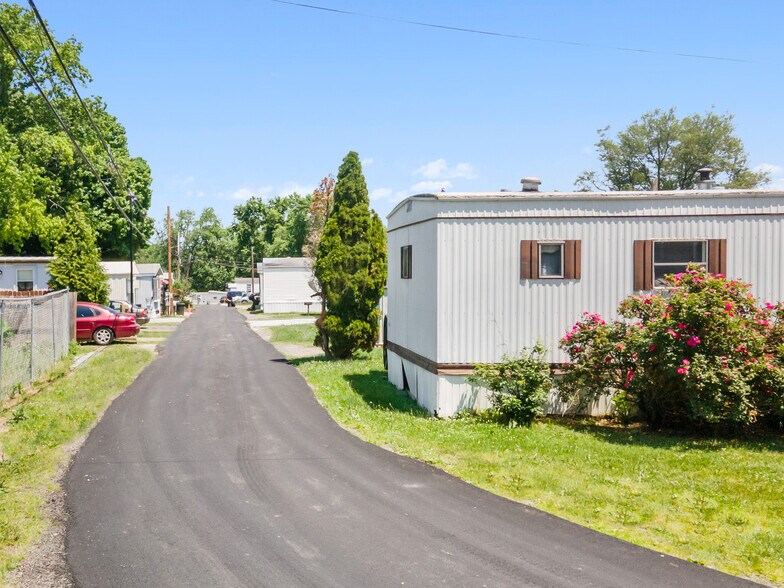 More Photos Of 4300 W 9th St, Trainer Manufactured Housing Mobile Home Park For Sale
