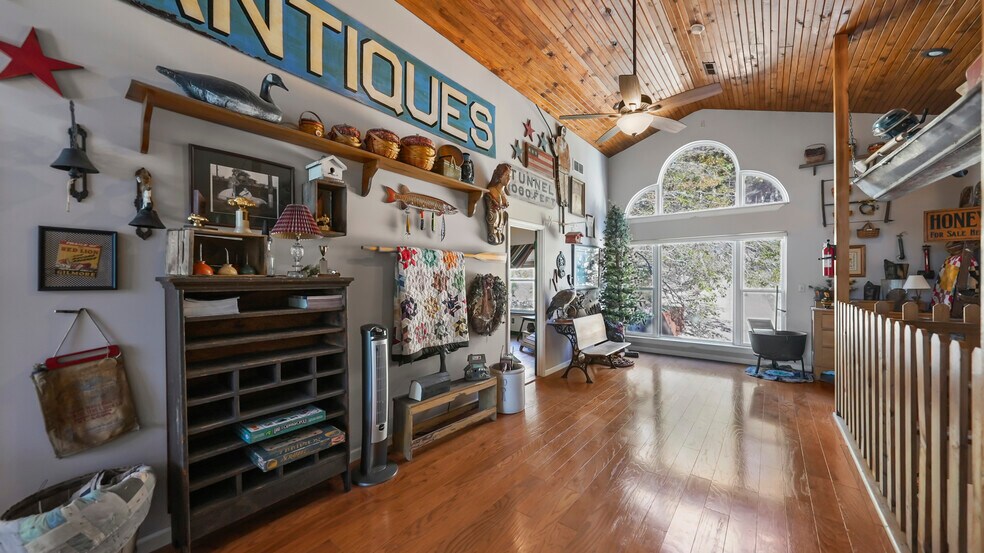 More Photos Of 1117 Dogwood Rd, Lake Ozark Multifamily For Sale