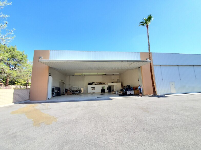 More Photos Of 145 E Reno Ave, Las Vegas Airplane Hangar For Sale