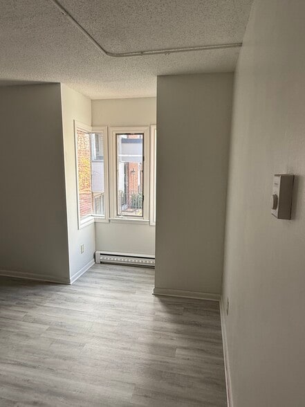 More Photos Of 1019 Farmington Ave, Bristol Office For Lease