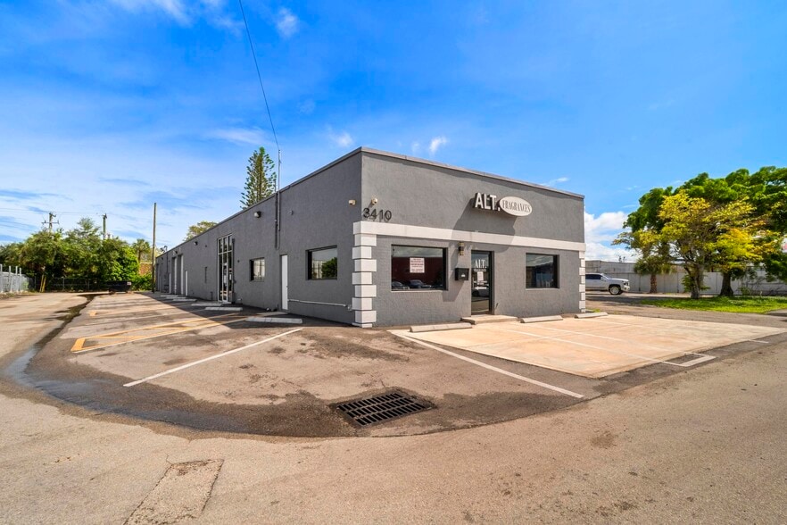 Primary Photo Of 3410 NE 6th Ter, Pompano Beach Warehouse For Sale
