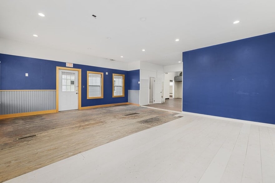 More Photos Of 84-86 Kilvert St, Warwick Restaurant For Sale