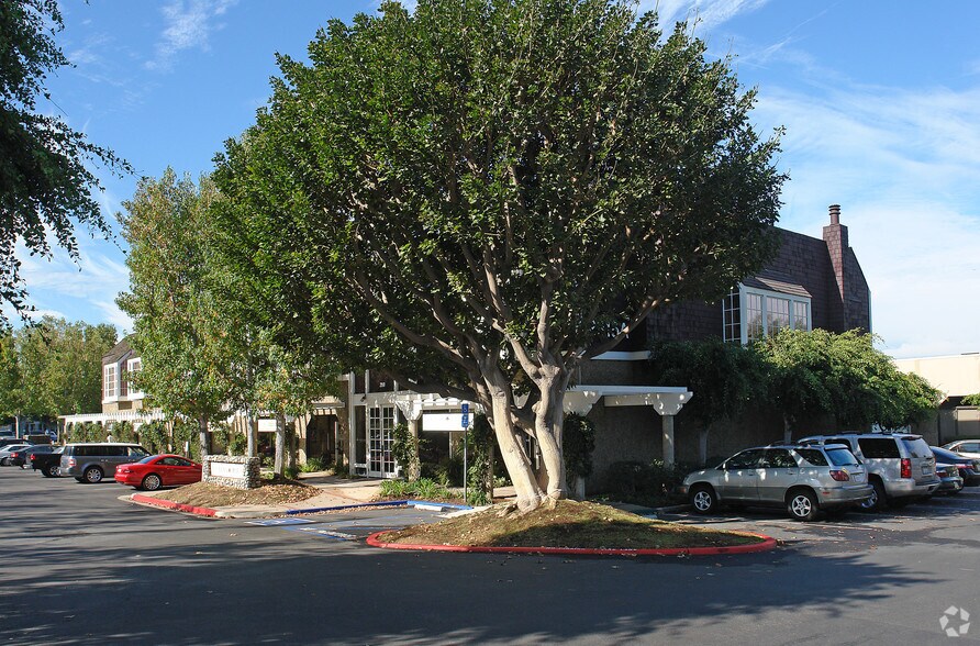 More Photos Of 2915 Red Hill Ave, Costa Mesa Loft Creative Space For Lease