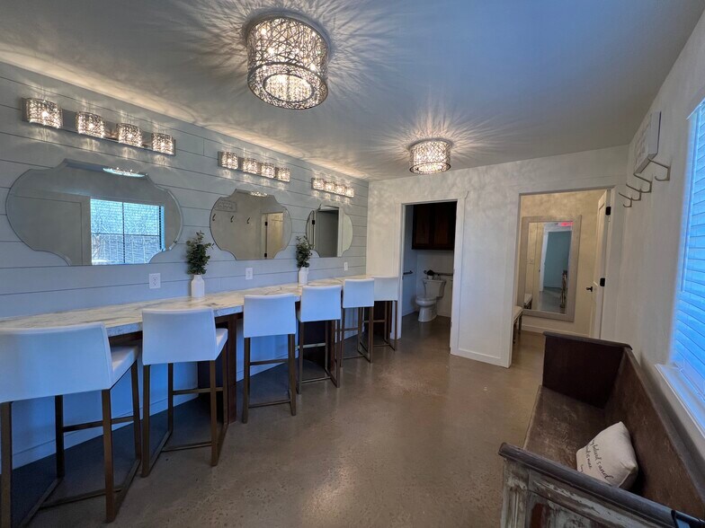 More Photos Of 17432 NE North Dr, Fletcher Religious Facility For Sale