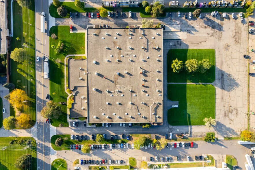 More Photos Of 42455 Merrill Rd, Sterling Heights Warehouse For Sale