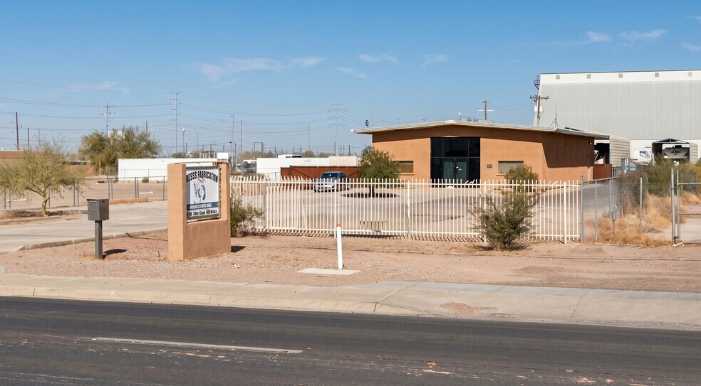 Primary Photo Of 930 W Gila Bend Hwy, Casa Grande Service For Lease