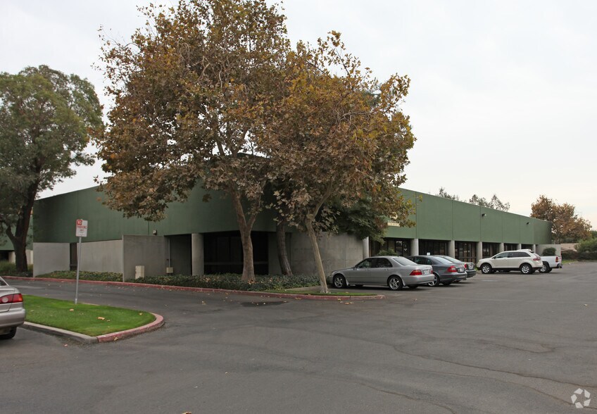 More Photos Of 1581 Cummins Dr, Modesto Research And Development For Lease