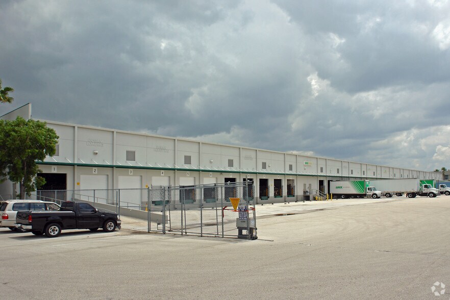 More Photos Of 9905 NW 17th St, Miami Warehouse For Lease