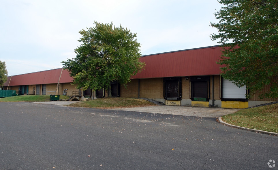 More Photos Of 1400-1480 Imperial Way, Thorofare Warehouse For Lease