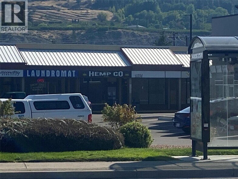 More Photos Of 3042 Skaha Lake Rd, Penticton General Retail For Lease