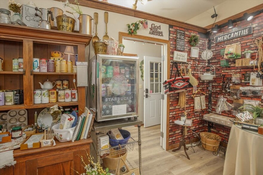 More Photos Of 15771 Main St, Crescent Mills Freestanding For Sale