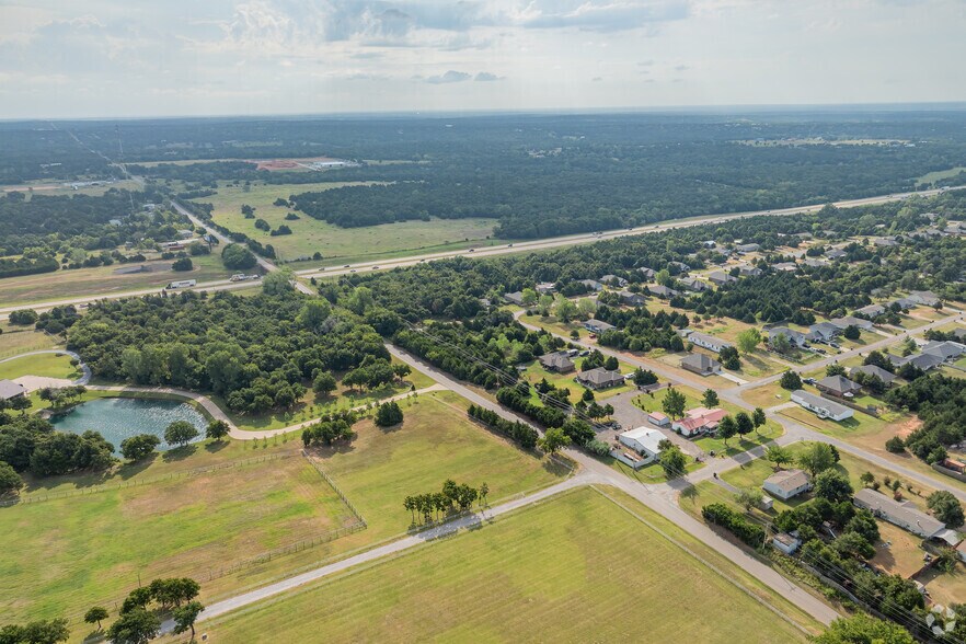 More Photos Of 11571 Blacksand Dr, Edmond Unknown For Lease