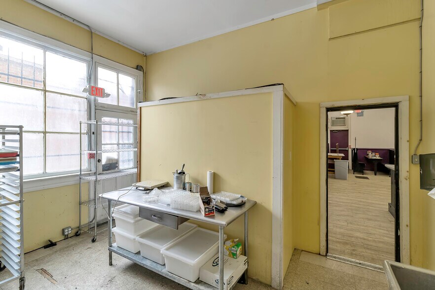 More Photos Of 2302 Main St, Buffalo Storefront Retail Residential For Sale