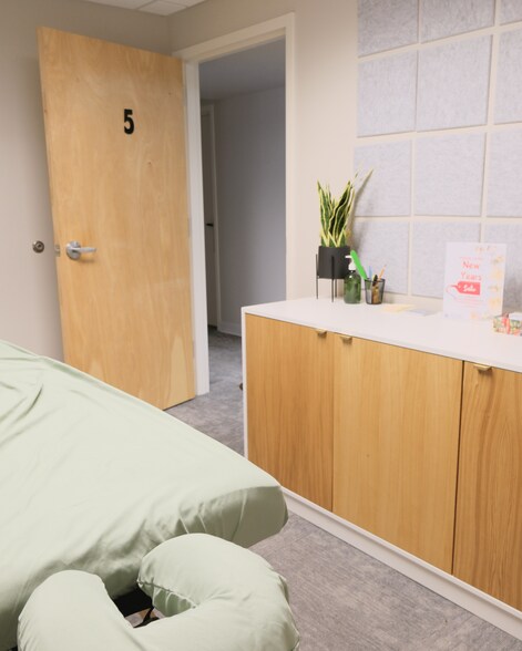 More Photos Of 1580 Elmwood Ave, Rochester Medical For Lease