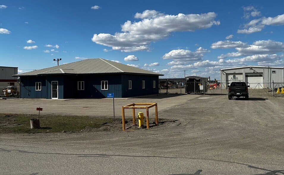 Primary Photo Of 338 Industrial Dr, Regina Flex For Sale