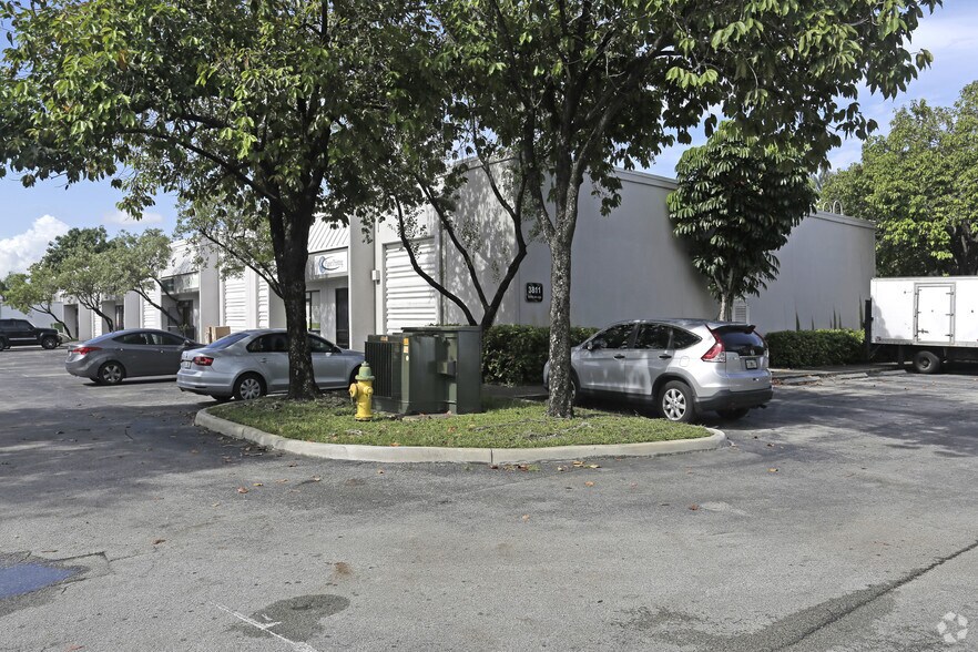 Primary Photo Of 3811 SW 47th Ave, Davie Industrial For Lease