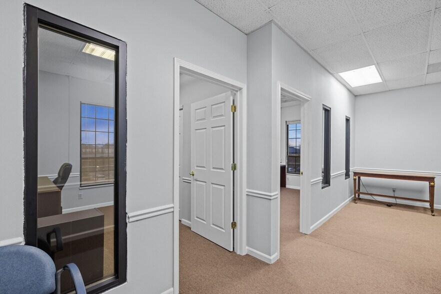 More Photos Of 4171-4193 Crescent Dr, Saint Louis Medical For Sale