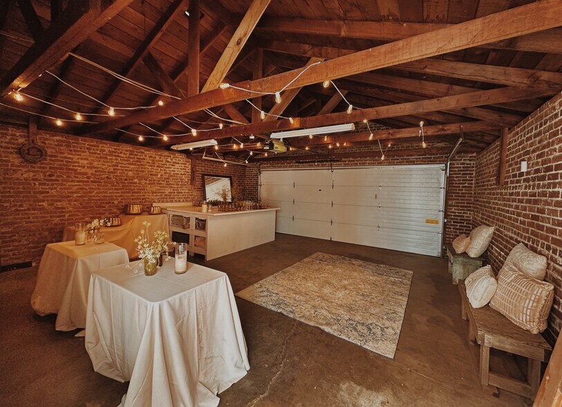 More Photos Of 139 SW I St, Grants Pass Specialty For Sale