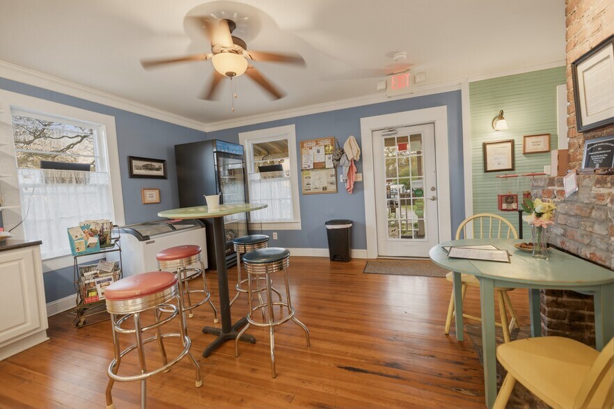 More Photos Of 1107 McKelvey Rd, Pelzer Restaurant For Sale