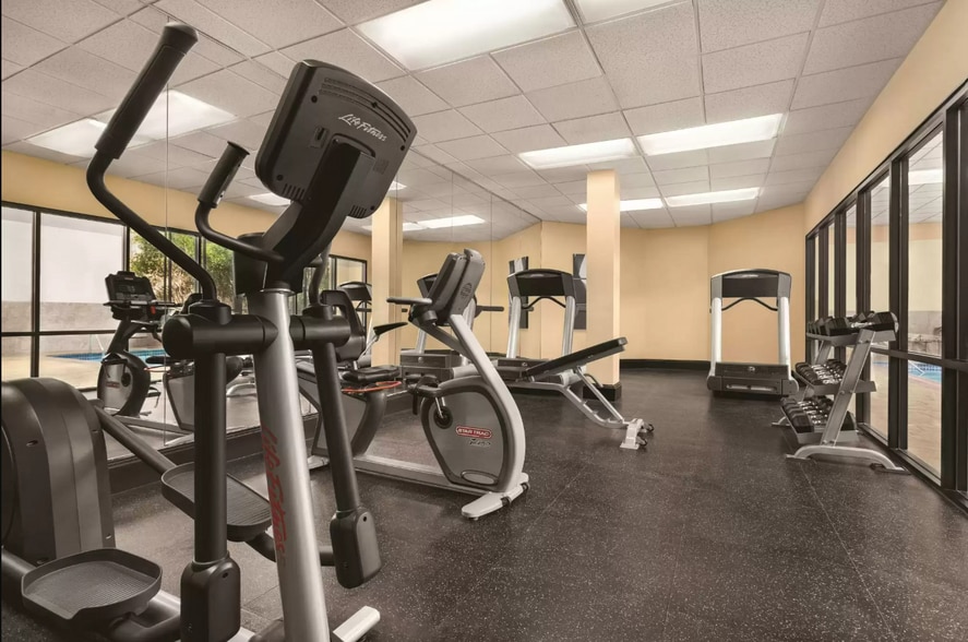 More Photos Of 2540 Meacham Blvd, Fort Worth Hotel For Sale