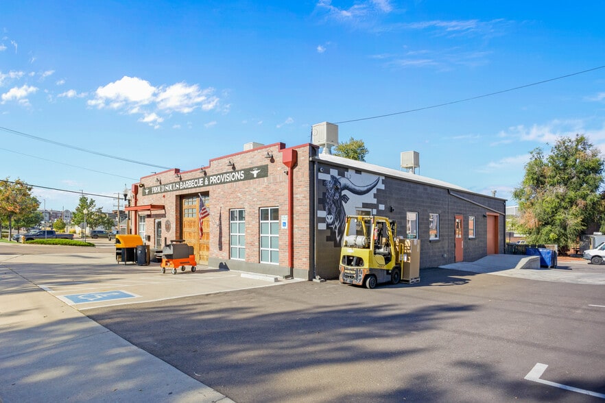 More Photos Of 5599 S Rio Grande St, Littleton General Retail For Sale