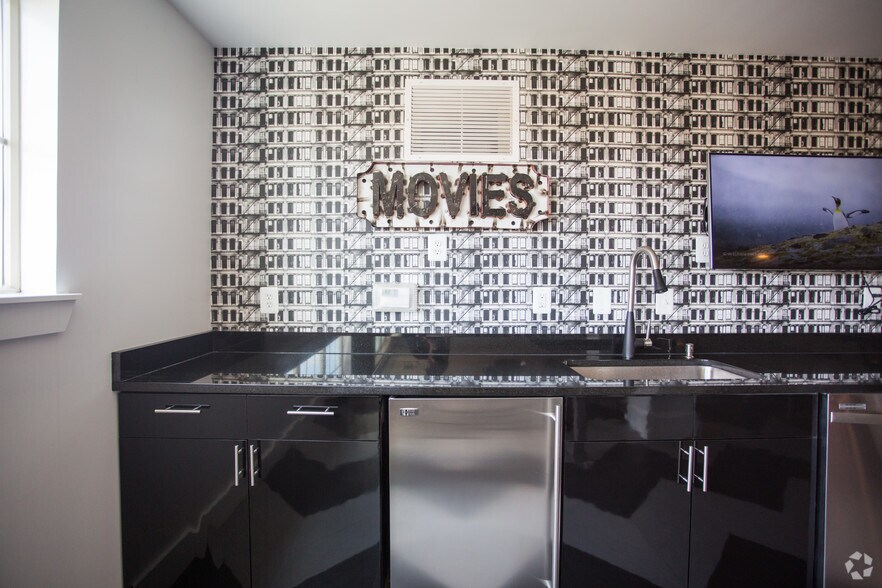 More Photos Of Mooreview Pky @ Loudoun County Pky, Ashburn Unknown For Lease