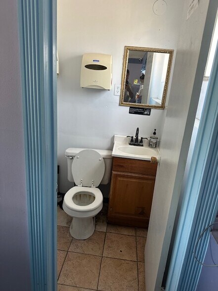 More Photos Of 641-681 S Beach Blvd, La Habra Unknown For Lease