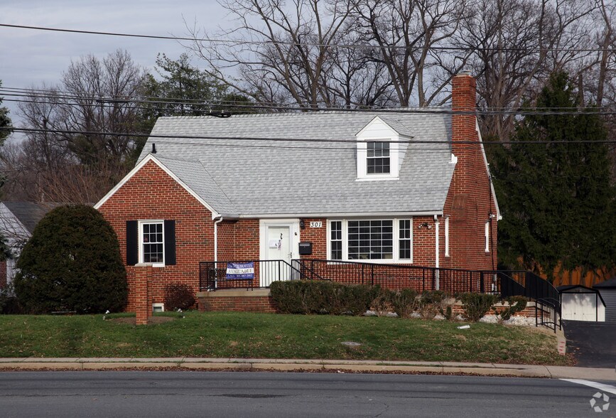 Primary Photo Of 301 S Frederick Ave, Gaithersburg Office For Sale