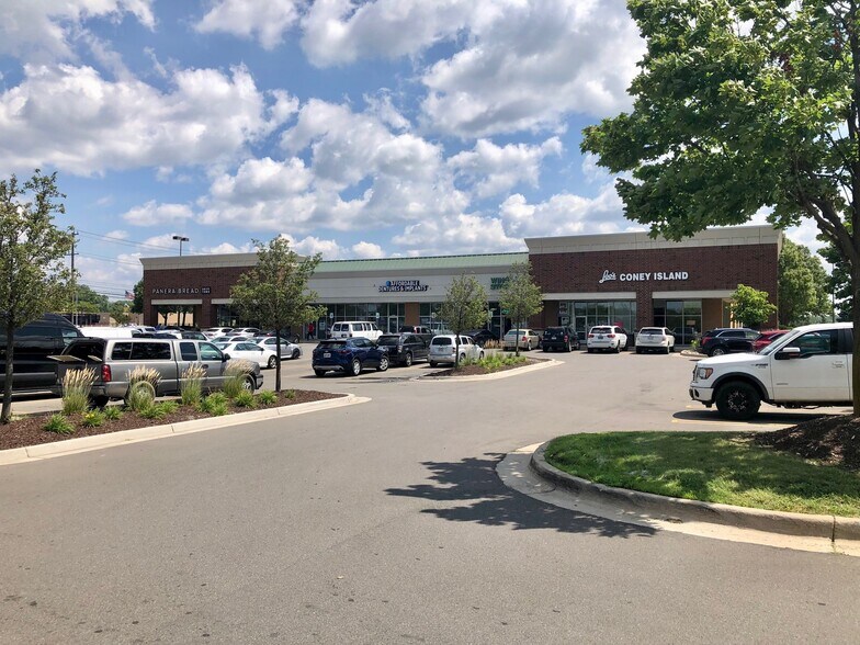 Primary Photo Of 28511-28599 Schoolcraft Rd, Livonia Unknown For Lease