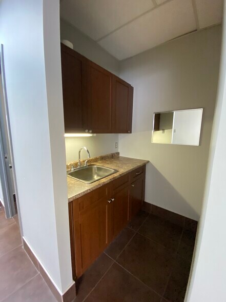 More Photos Of 139 Greenbank Rd, Ottawa Medical For Lease
