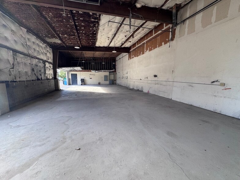 More Photos Of 165 S 122nd Ave, Tulsa Warehouse For Lease