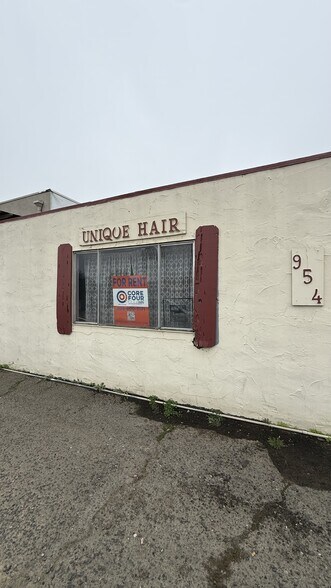 More Photos Of 954 Broadway Ave, Atwater Freestanding For Lease