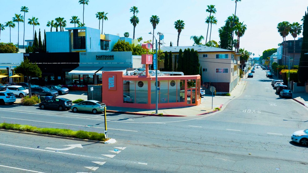 More Photos Of 1000 N Fairfax Ave, West Hollywood Storefront For Sale
