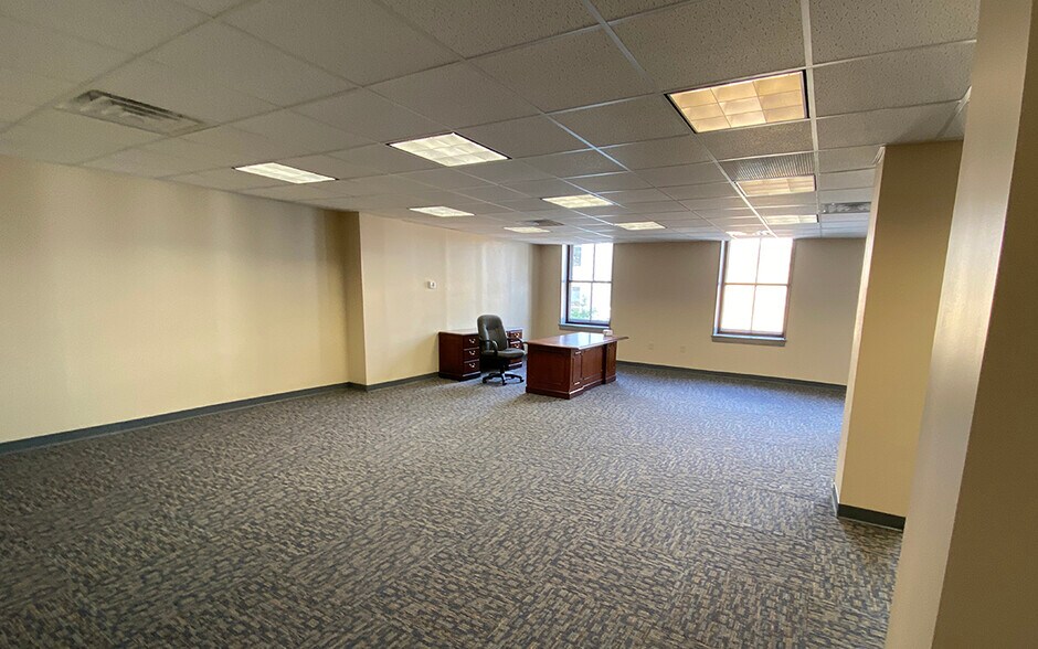 More Photos Of 225 Market St, Harrisburg Office For Lease