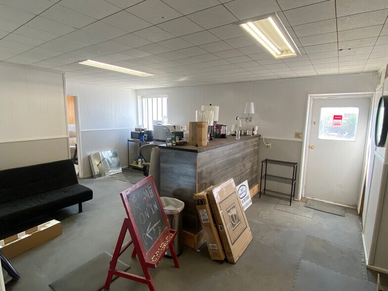 More Photos Of 5230 S Harding St, Indianapolis Warehouse For Lease