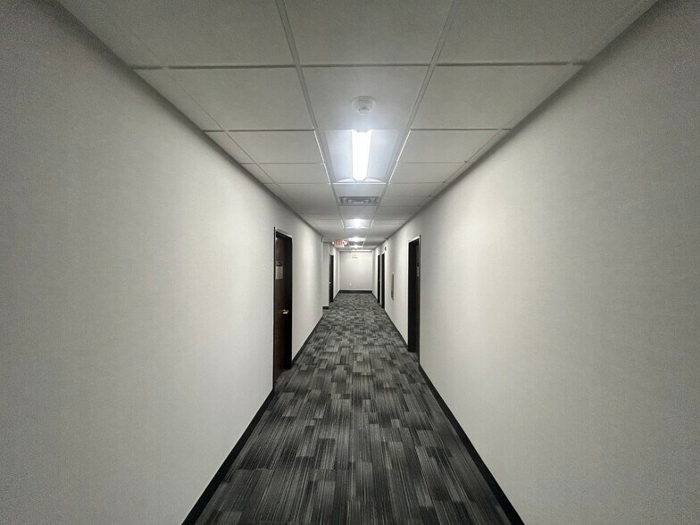More Photos Of 560 Broadhollow Rd, Melville Office For Lease