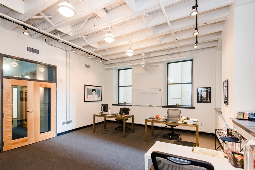 More Photos Of 217 N Charles St, Baltimore Office For Lease