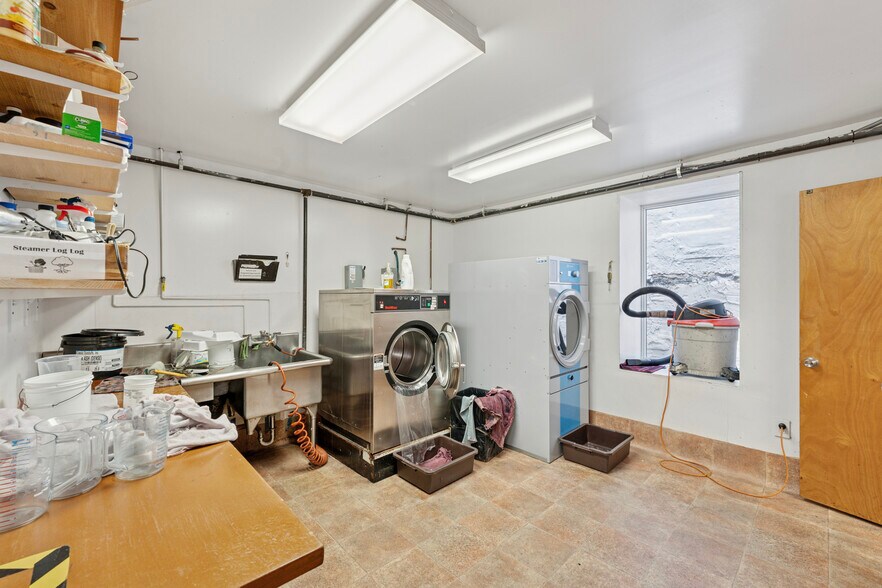 More Photos Of 1412 S Broad St, Philadelphia Storefront For Sale