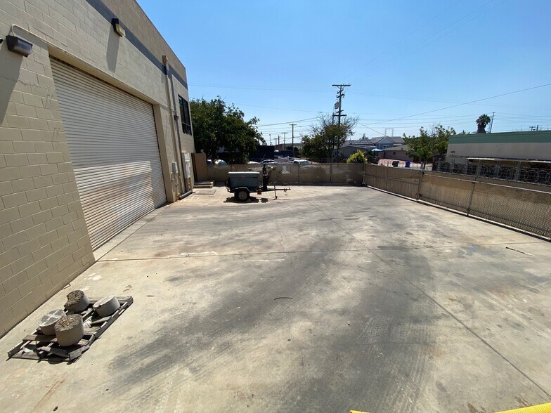 More Photos Of 1640 Hoover Ave, National City Manufacturing For Lease