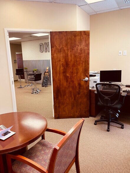More Photos Of 249 Williamson Rd, Mooresville Medical For Lease