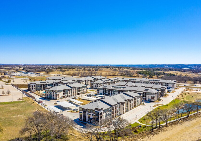 More Photos Of 900 Cinema Dr, Hudson Oaks Apartments For Lease