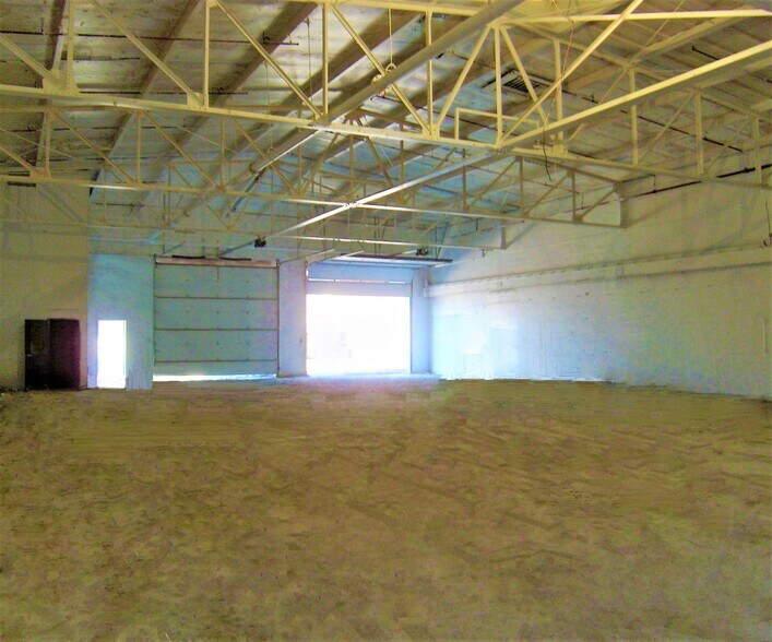 More Photos Of 4840 S Saint Louis Ave, Chicago Warehouse For Lease