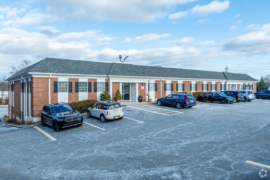 Primary Photo Of 541 Cedar Hill Ave, Wyckoff Medical For Lease
