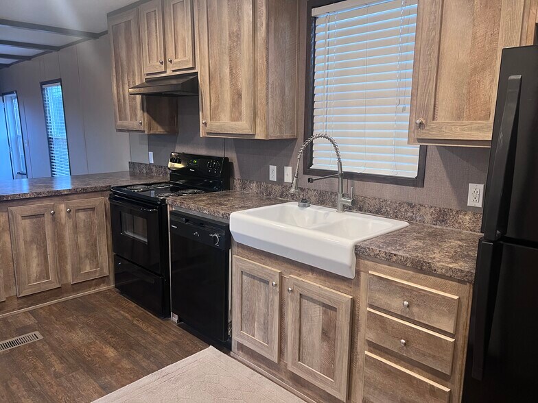 More Photos Of 19645 Nordt Rd, Damon Land For Sale