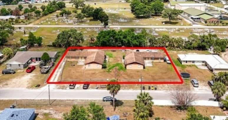 Primary Photo Of 3210 W Willow Dr, Mulberry Apartments For Sale