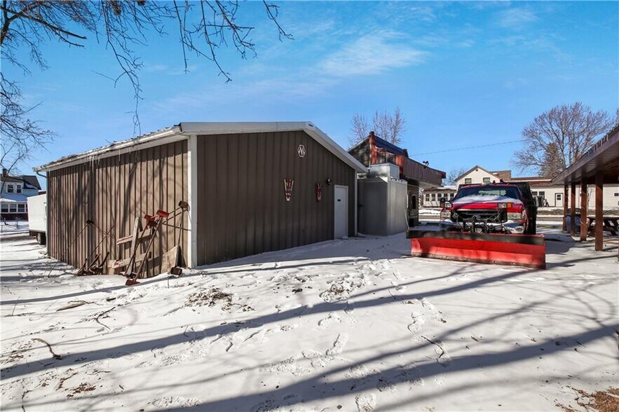 More Photos Of 401 Bridge St, Cornell Restaurant For Sale