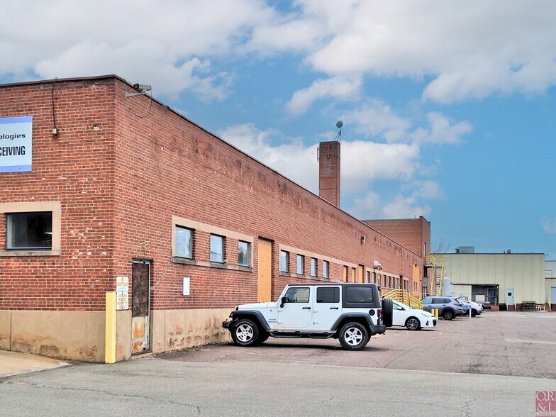 More Photos Of 45 Gracey Ave, Meriden Manufacturing For Lease