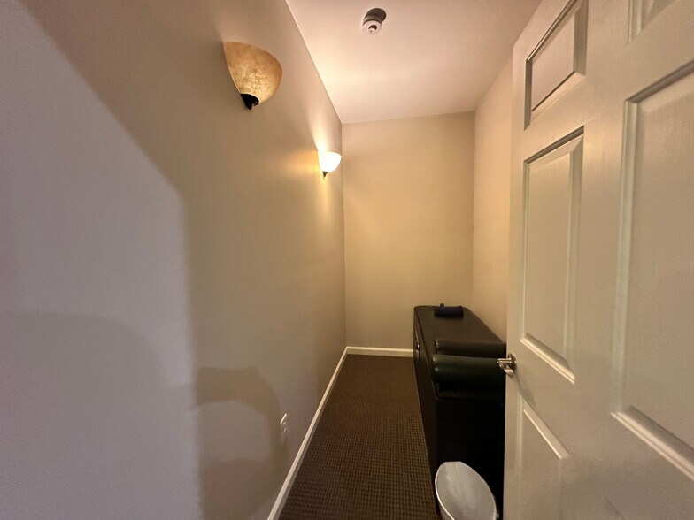 More Photos Of 5920 Odell St, Cumming Office For Sale