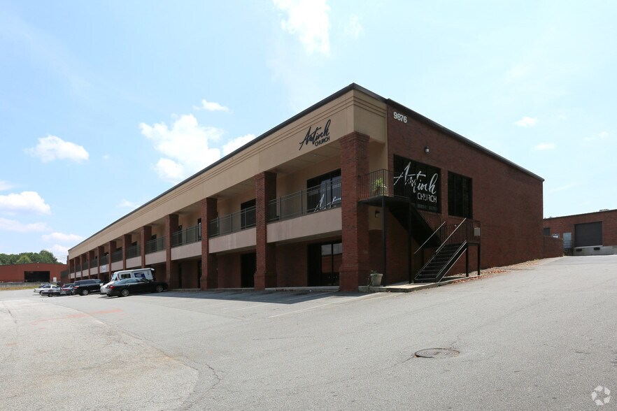 More Photos Of 9876 Main St, Woodstock Flex For Lease